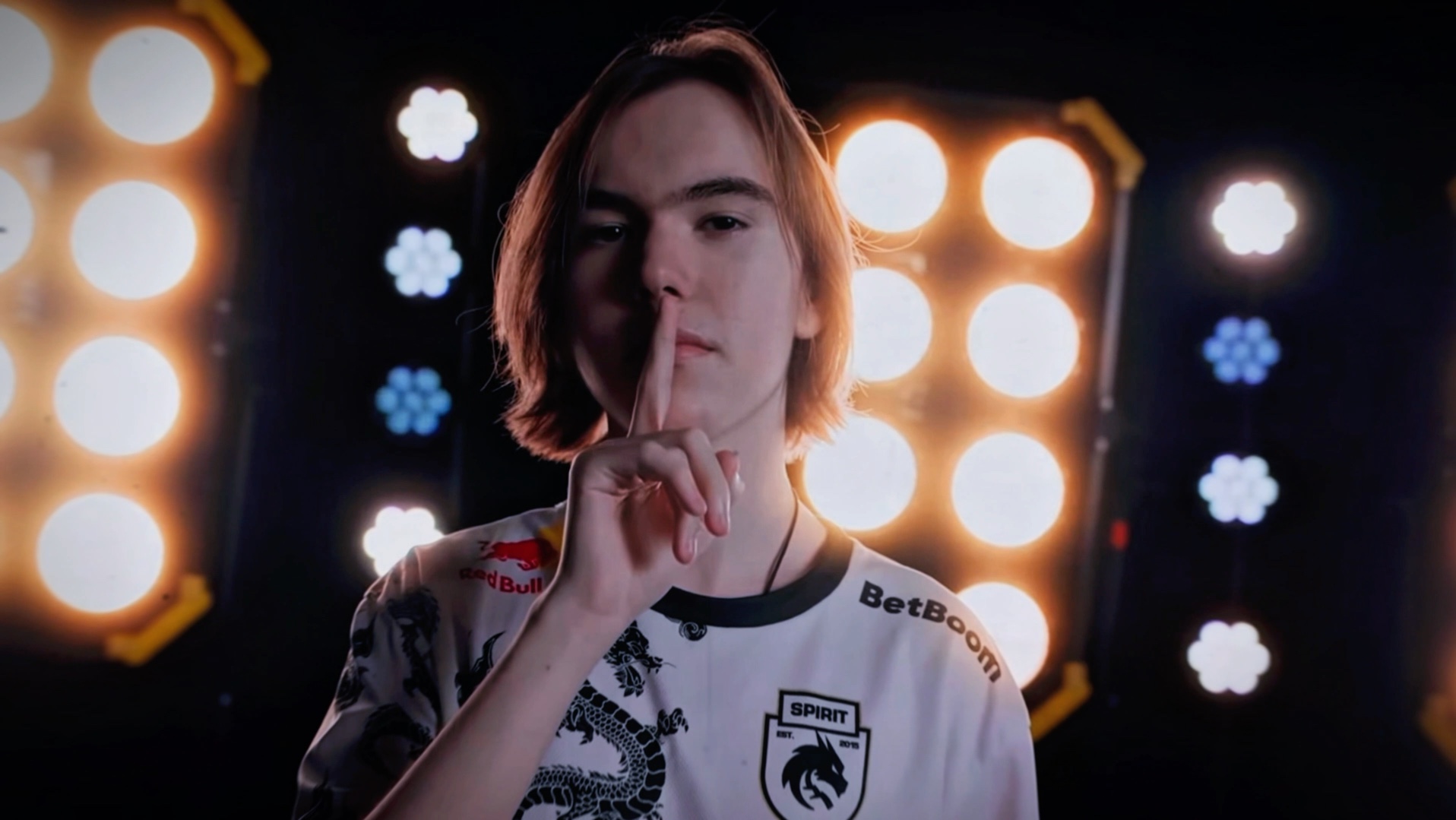 TESvsWBG首发名单：Tian野区决战Tarzan Creme交手小虎 银河解说