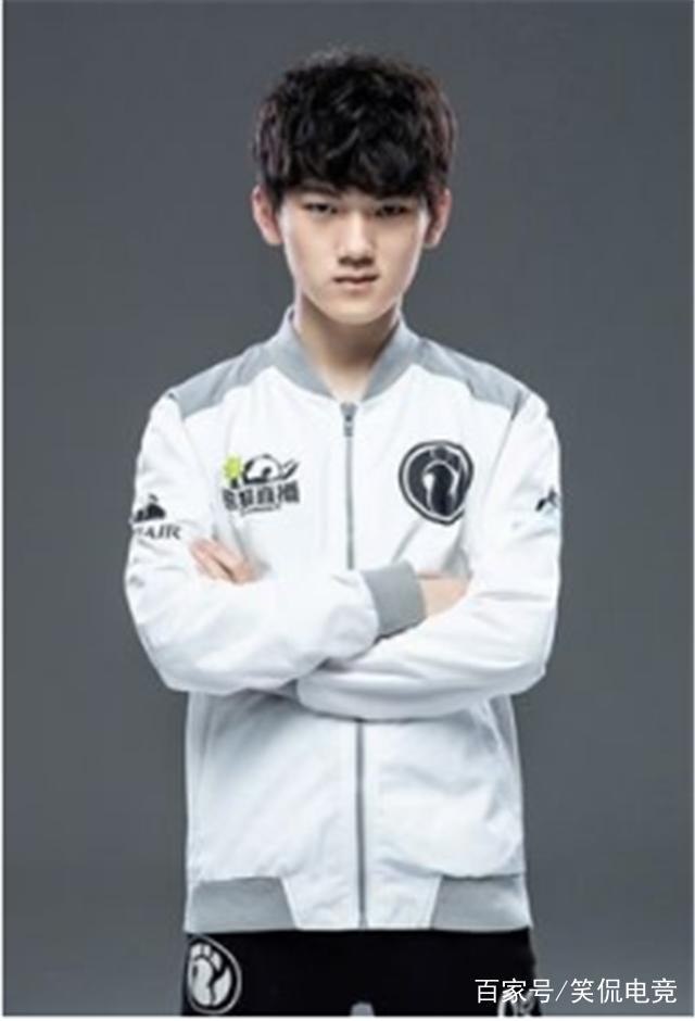 Flandre 谈论坦克杰斯：你会觉得穿上这个装备后自己永远不会死，但伤害可能有点低